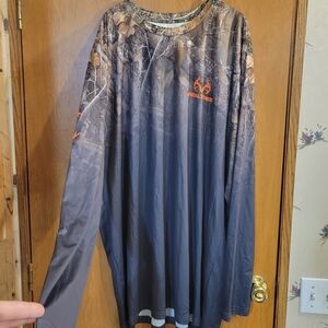 Realtree And Magellan Men's Camouflage Long Sleeve Tee Lot